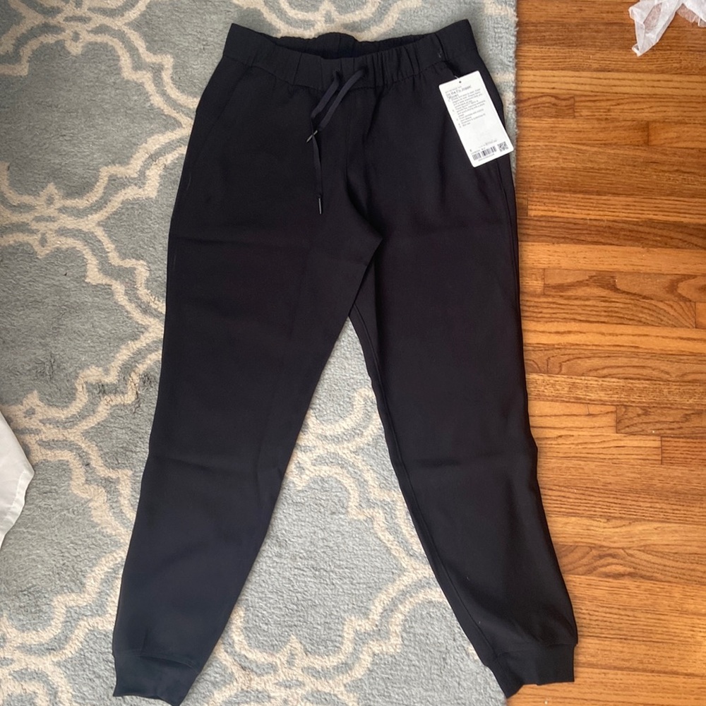 Lululemon Joggers (On the Fly *Woven)
